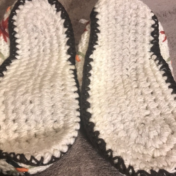 Crochet slippers - Picture 5 of 6